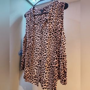 Torrid Size 2 Leopard 🐆 Tank Blouse with Neck Tie Get Ready for Summer!